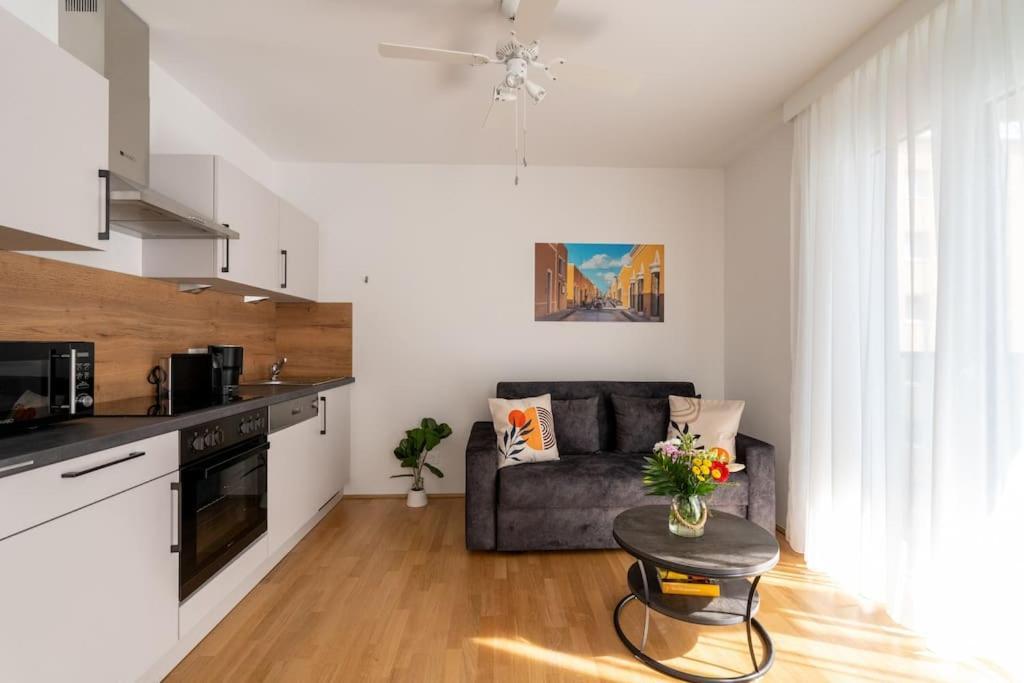 Sunny 1Br Home With Balcony By Hm Vídeň Exteriér fotografie